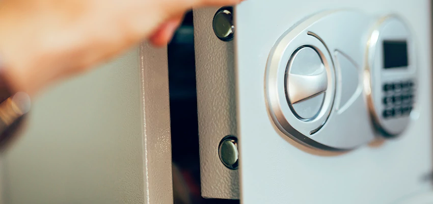 Fingerprint Safe Openers in Pensacola