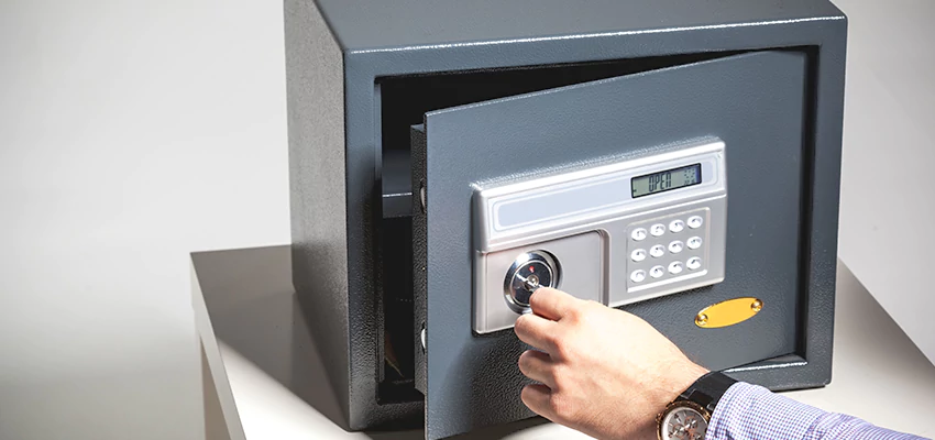 Jewelry Safe Unlocking Service in Pensacola